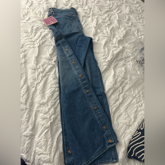 MOTHER The Resealable Heel Jeans - Picture 12 of 13